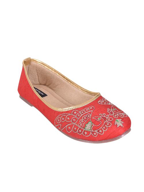 red embroidered jutis - 13897449 - Very Small Image - 1
