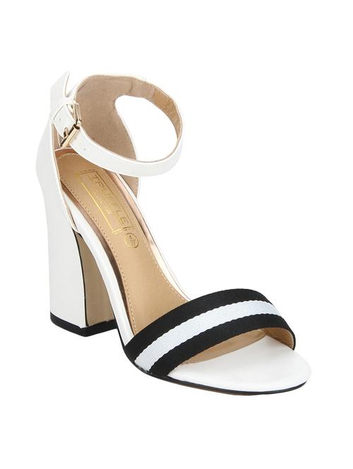white patent leather closed back sandals - 14618031 - Very Small Image - 1