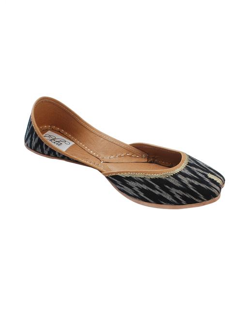 black slip on jutis - 14865319 - Very Small Image - 1