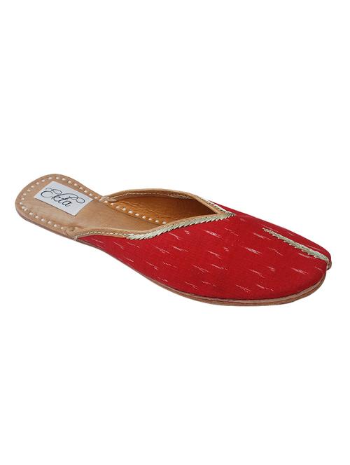 red slip on jutis - 14865327 - Very Small Image - 1