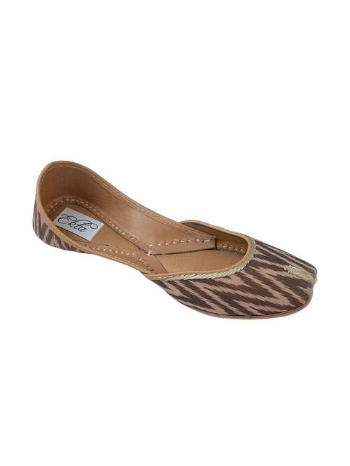 brown slip on jutis - 14865340 - Very Small Image - 1