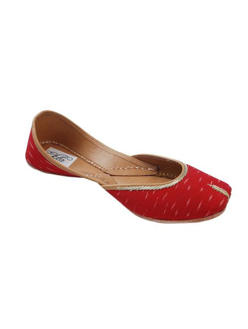 red slip on jutis - 14865343 - Very Small Image - 1