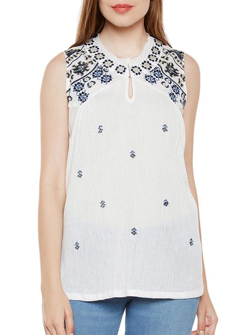 keyhole neck embroidered top - 14867998 - Very Small Image - 1