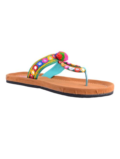 multi colored toe separator sandals - 14924744 - Very Small Image - 1