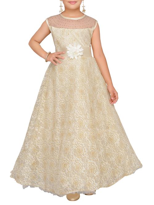 white net gown - 15229951 - Very Small Image - 1