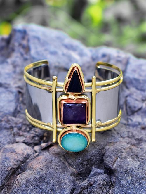 cuff bracelet - 15266742 - Very Small Image - 1