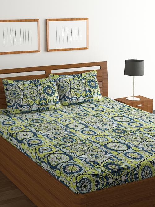 cotton double bedsheet with 2 pillow covers - 15843087 - Very Small Image - 1