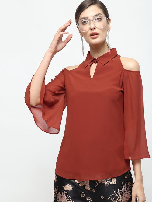 cold shoulder curved hem top - 15928104 - Very Small Image - 1