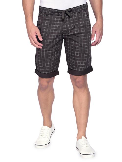 grey checkered bermuda shorts - 16934733 - Very Small Image - 1