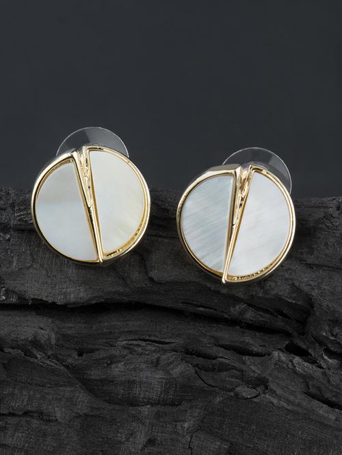 white metal studs earring - 16935656 - Very Small Image - 1