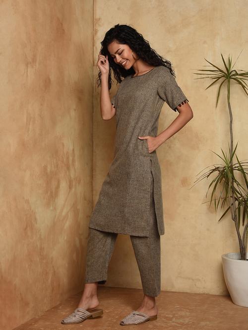 contrast solid straight kurta - 16957256 - Very Small Image - 1