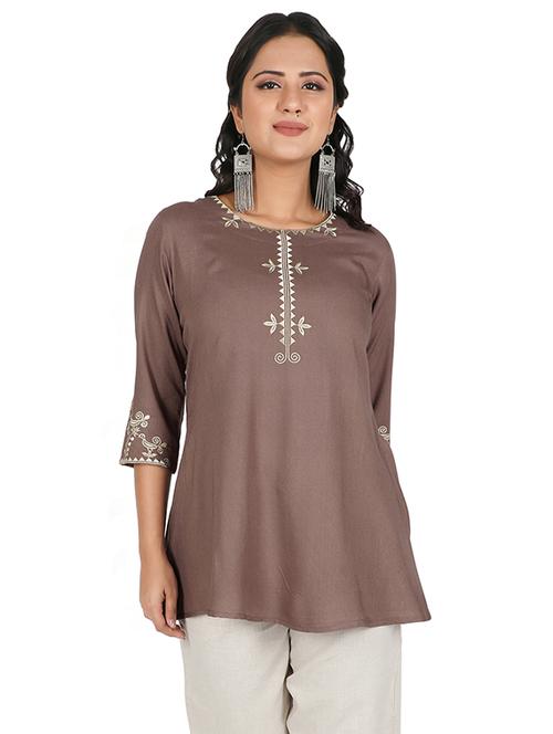 embroidered detail round neck top - 17348526 - Very Small Image - 1