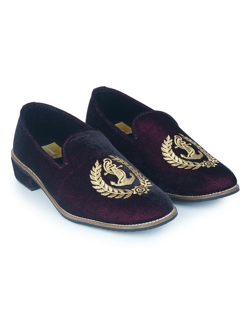 maroon slip on shoe - 18463374 - Very Small Image - 1