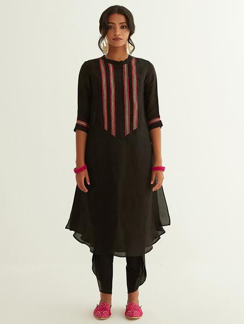 black solid with work straight kurta - 21459281 - Very Small Image - 1