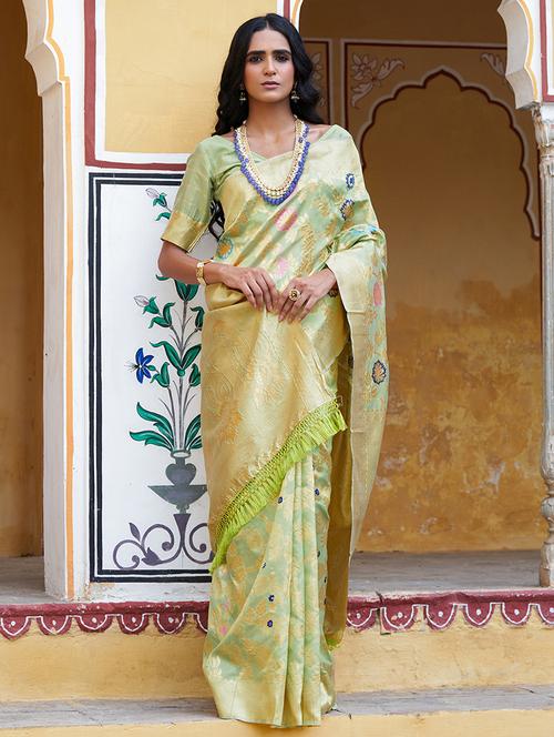 women self design banarasi saree with blouse - 21678630 - Very Small Image - 1