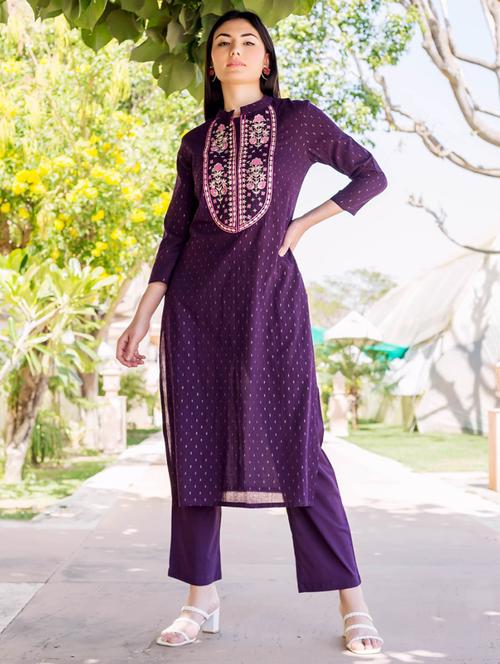 women embroidered round neck straight kurta - 21692898 - Very Small Image - 1