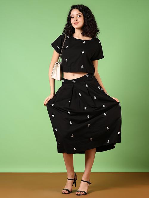 women embroidered short sleeves crop top - 21718166 - Very Small Image - 1