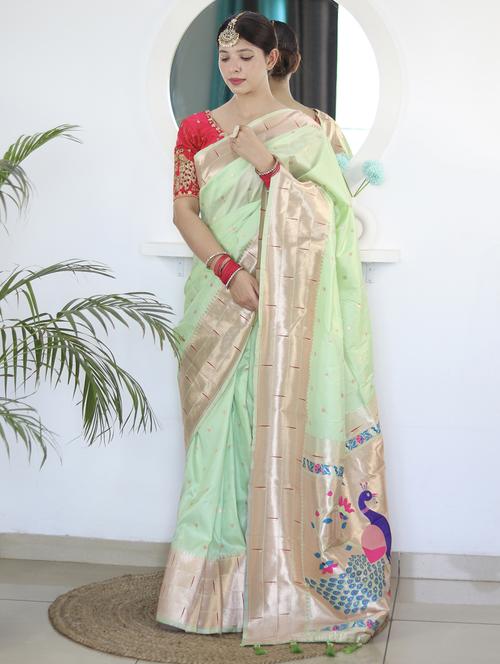women self design banarasi silk saree with blouse - 21720931 - Very Small Image - 1