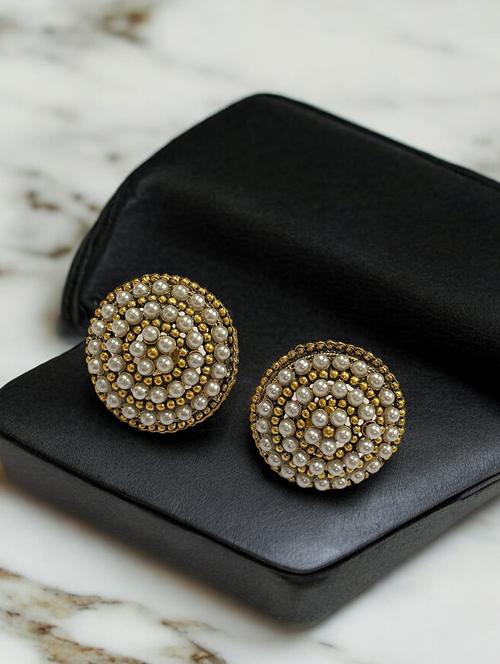 women pearl studs earring - 21745915 - Very Small Image - 1