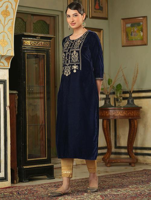 women round neck embroidered straight kurta - 21747762 - Very Small Image - 1