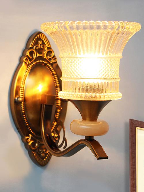 antique gold wall sconce with crystal pendant - 21768048 - Very Small Image - 1