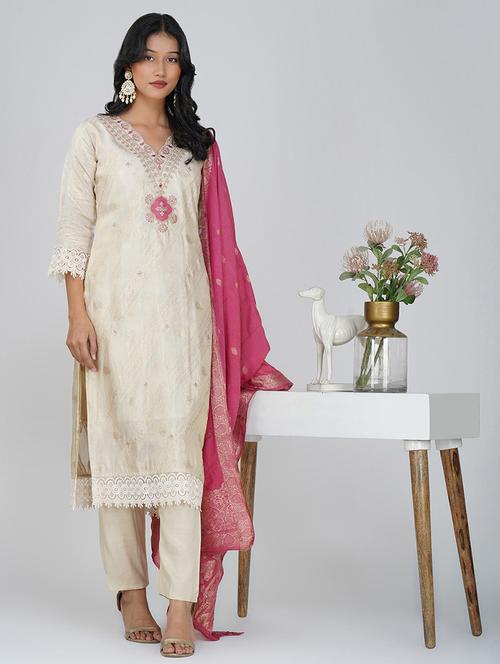 women three quarter sleeve kurta pant with dupatta set - 21901363 - Very Small Image - 1