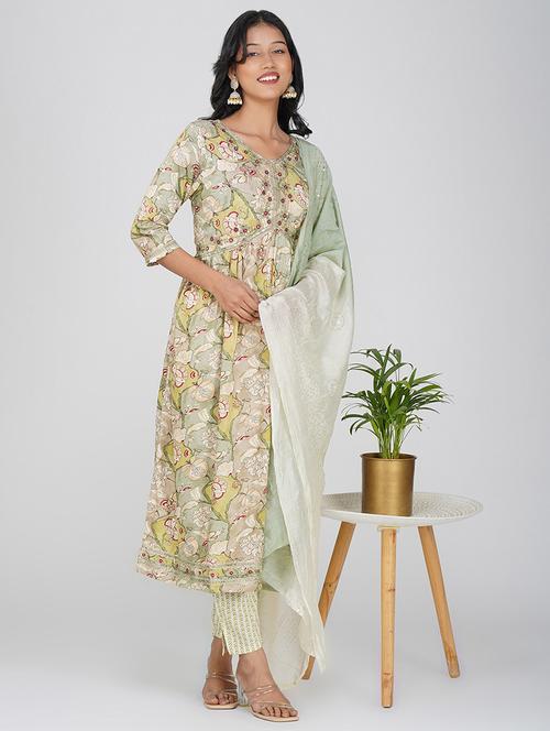 women three quarter sleeve anarkali kurta pant with dupatta set - 21901381 - Very Small Image - 1