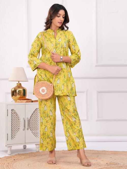 women three quarter sleeve ethnic co-ord set - 21910092 - Very Small Image - 1
