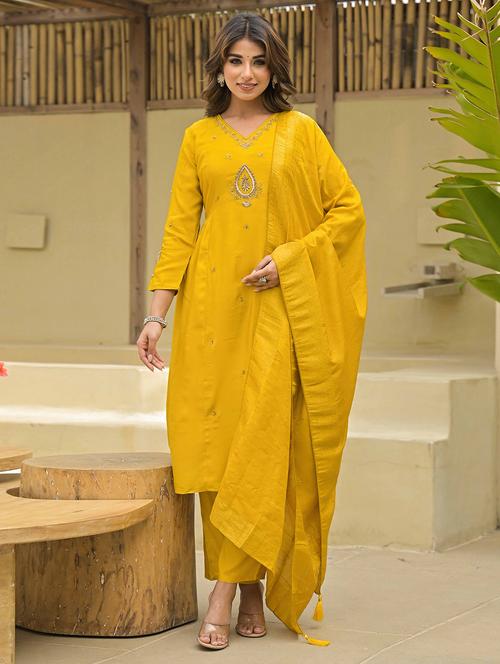 women three quarter sleeve kurta pant with dupatta set - 21919850 - Very Small Image - 1