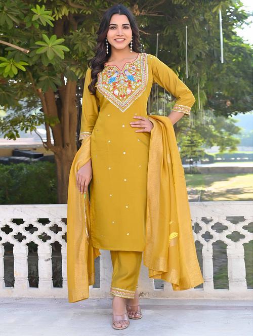 women three quarter sleeve kurta pant with dupatta set - 21919902 - Very Small Image - 1