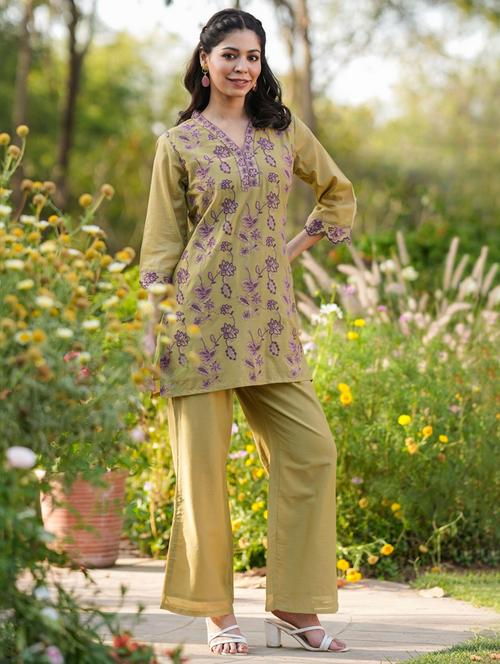 women embroidered three quarter sleeve ethnic co-ord set - 21925587 - Very Small Image - 1