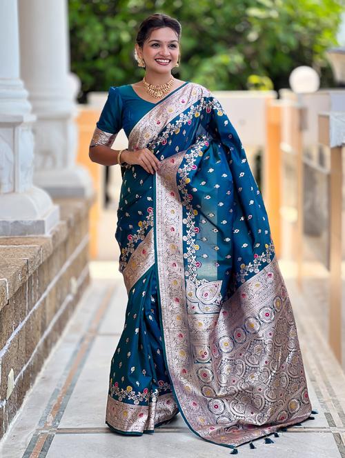 women self design banarasi saree with blouse - 21959457 - Very Small Image - 1