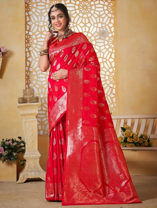women self design banarasi saree with blouse - 21960379 - Very Small Image - 1