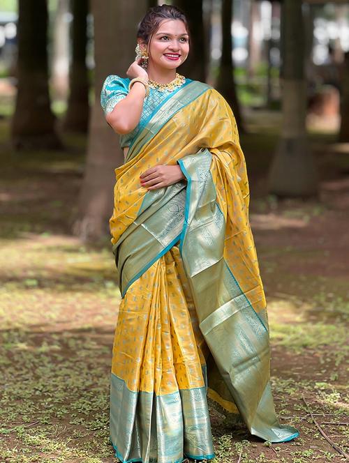 women self design kanjivaram saree with blouse - 21964935 - Very Small Image - 1