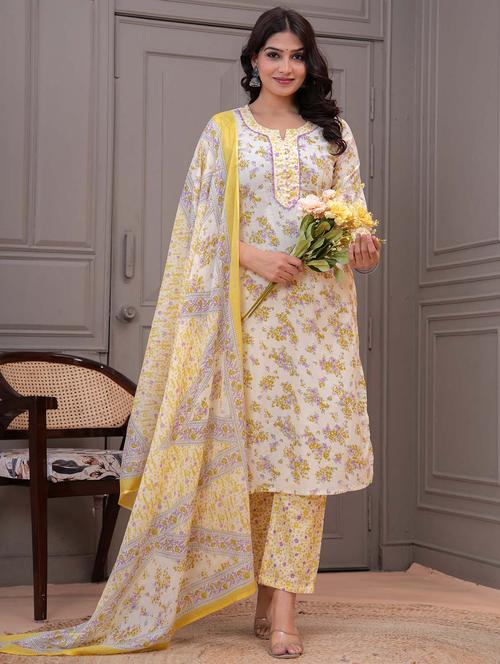 women three quarter sleeve kurta pant with dupatta set - 21969973 - Very Small Image - 1