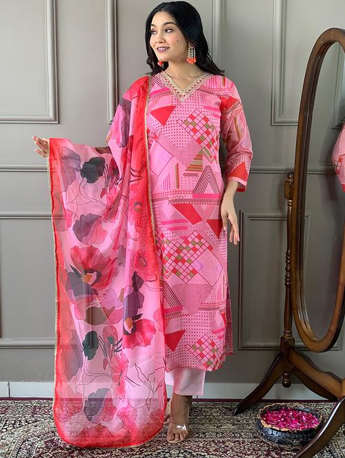 women three quarter sleeve kurta pant with dupatta set - 21971067 - Very Small Image - 1