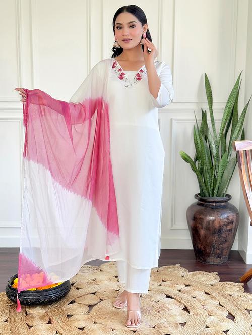 women three quarter sleeve kurta pant with dupatta set - 21975561 - Very Small Image - 1