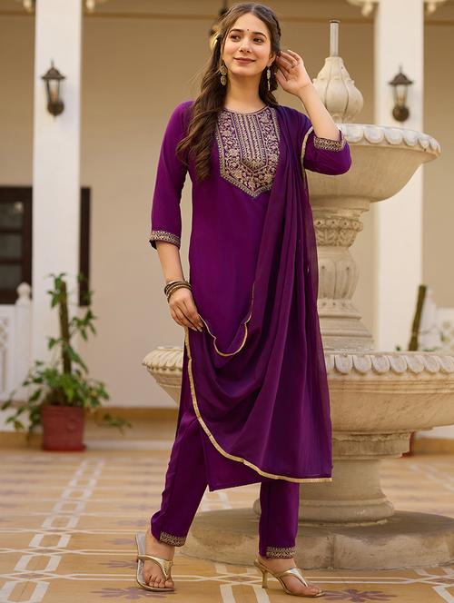 women three quarter sleeve kurta pant with dupatta set - 21987387 - Very Small Image - 1