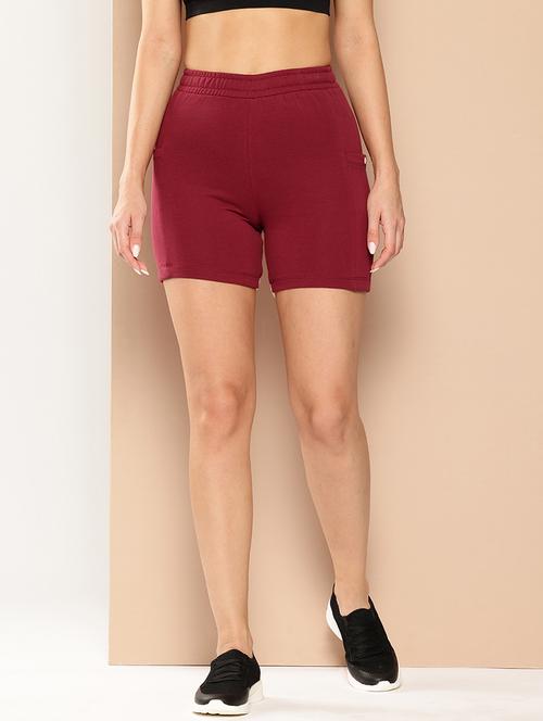 women solid mid rise sports shorts - 22009401 - Very Small Image - 1