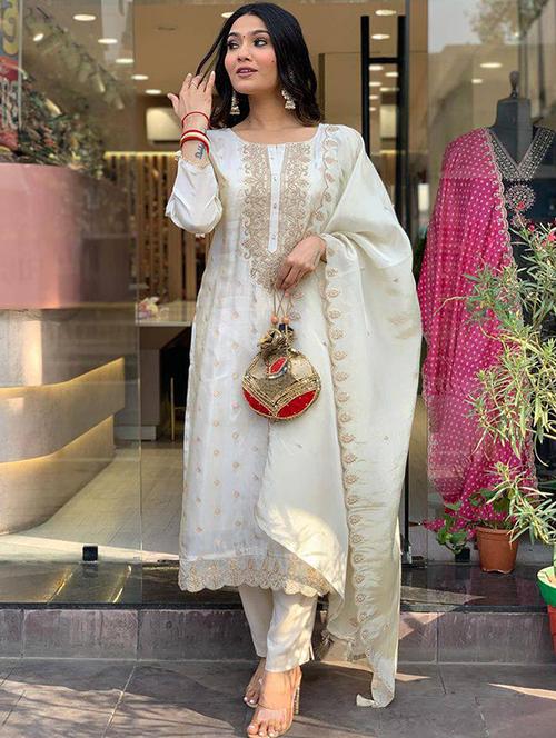 women embroidered three quarter sleeve kurta pant with dupatta set - 22011191 - Very Small Image - 1