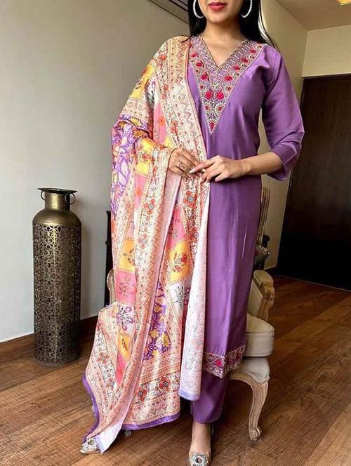 women embroidered three quarter sleeve kurta pant with dupatta set - 22011205 - Very Small Image - 1