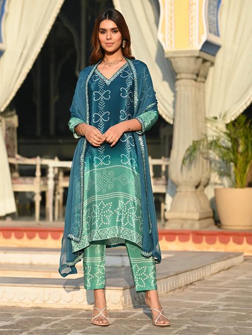 women embroidered three quarter sleeve kurta pant with dupatta set - 22011406 - Very Small Image - 1