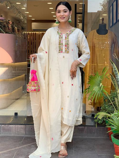 women embroidered three quarter sleeve kurta pant with dupatta set - 22014130 - Very Small Image - 1