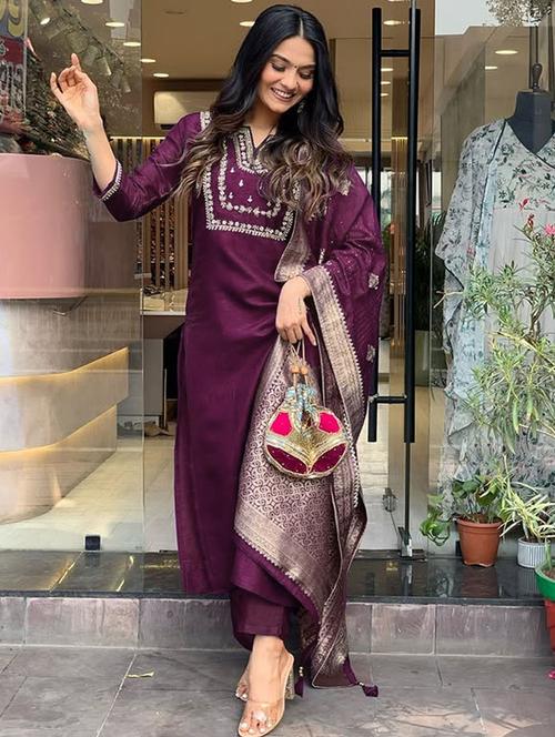 women embroidered three quarter sleeve kurta pant with dupatta set - 22014600 - Very Small Image - 1