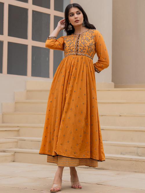women embroidered three quarter sleeve ethnic dress - 22014665 - Very Small Image - 1