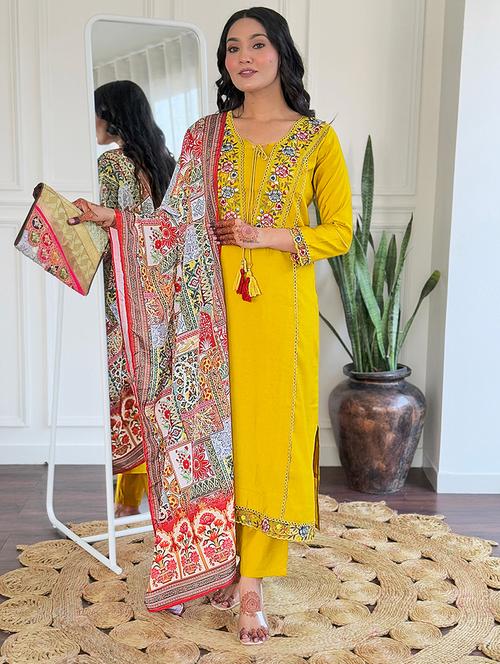 women embroidered three quarter sleeve kurta pant with dupatta set - 22024881 - Very Small Image - 1