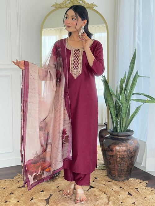 women embroidered three quarter sleeve kurta pant with dupatta set - 22024890 - Very Small Image - 1