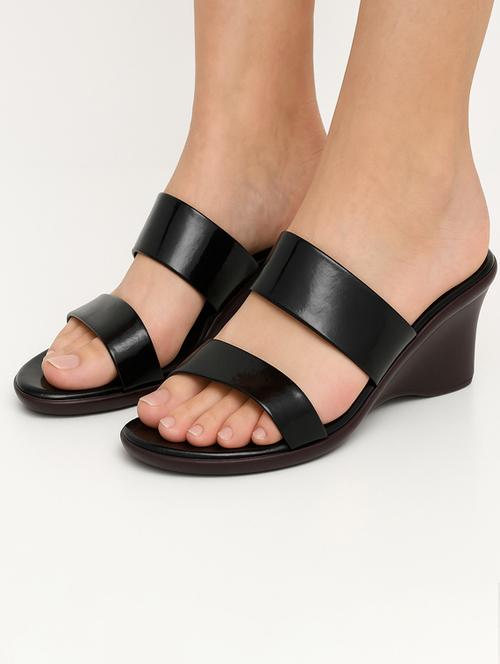 women solid slip on wedges - 22029614 - Very Small Image - 1