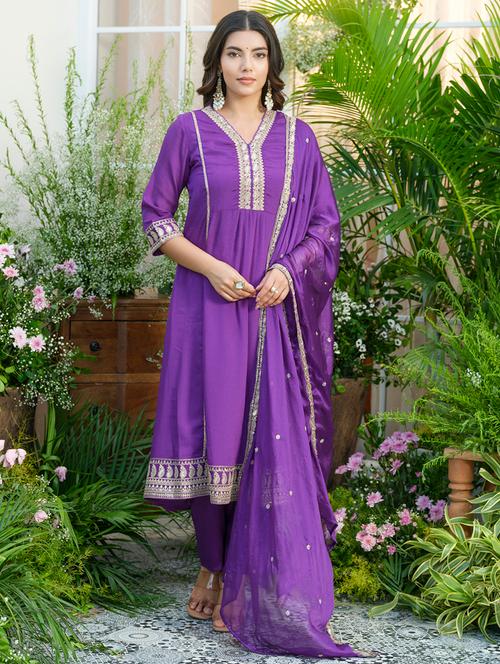 women embroidered kurta and pant with dupatta set - 22039770 - Very Small Image - 1