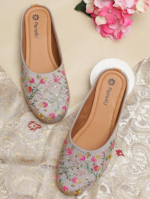women embroidered slip on juti - 22053854 - Very Small Image - 1
